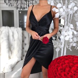 Ekattire black dress